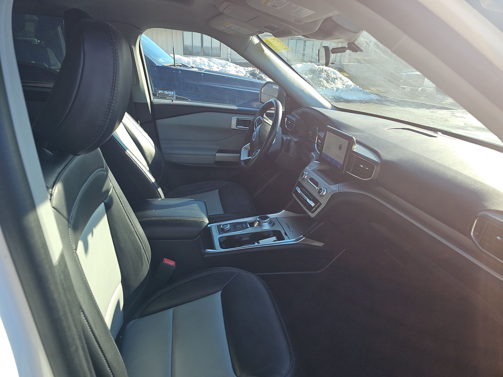 2023 Ford Explorer XLT AWD