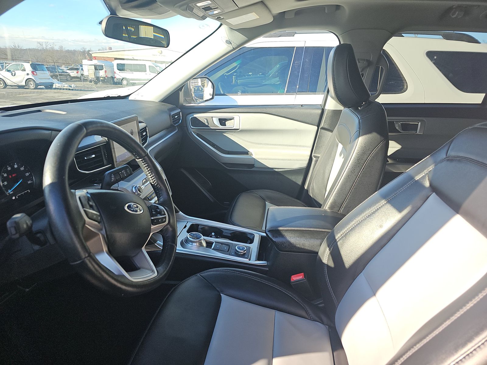 2023 Ford Explorer XLT AWD