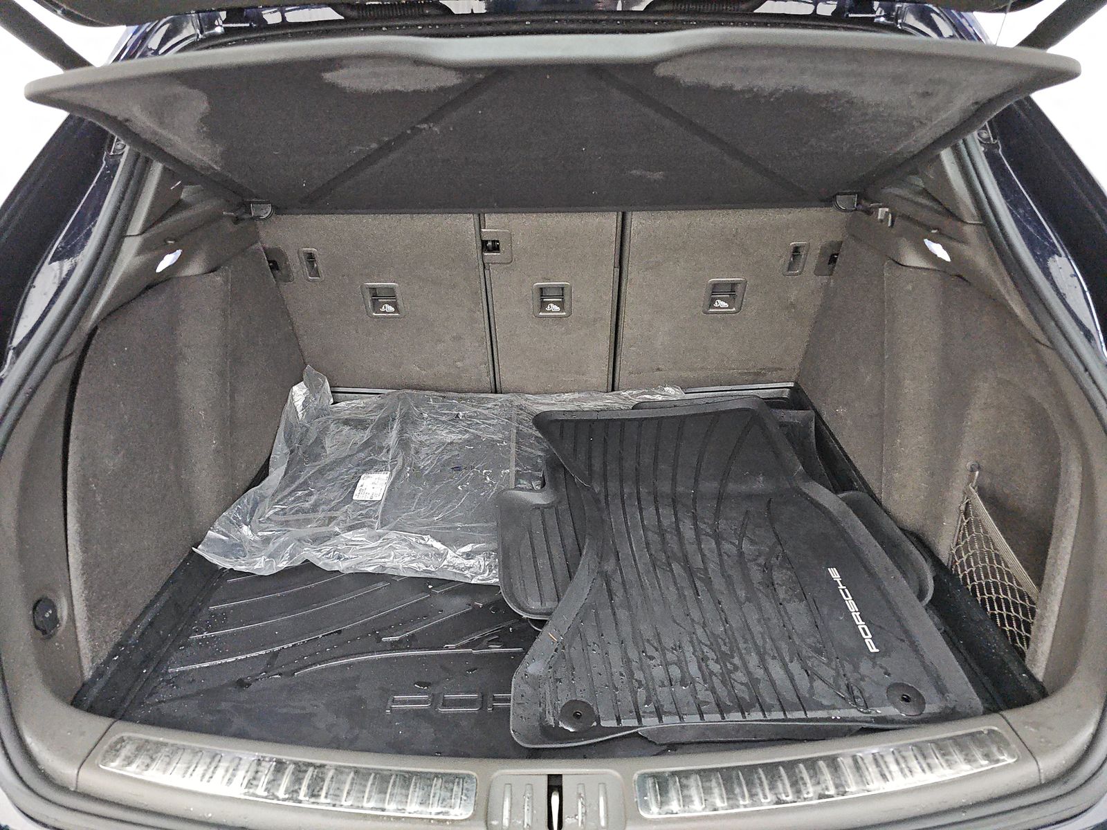 2022 Porsche Macan Base AWD