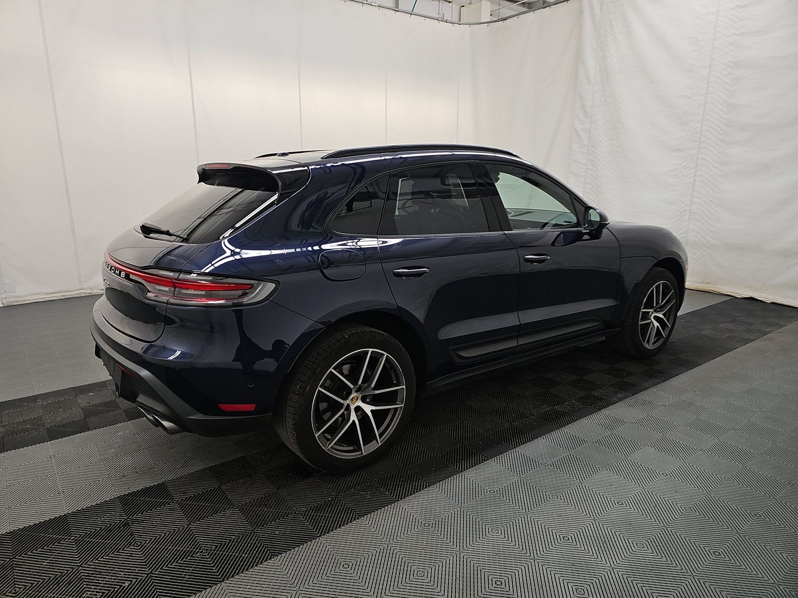 2022 Porsche Macan Base AWD