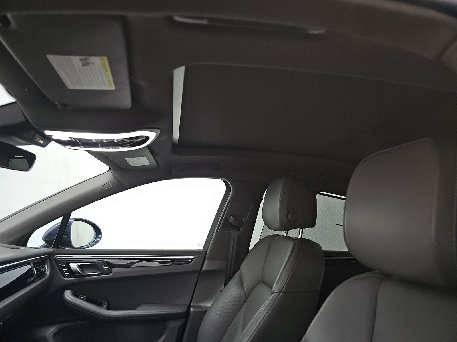 2022 Porsche Macan Base AWD