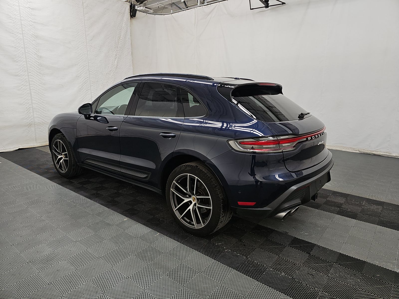 2022 Porsche Macan Base AWD