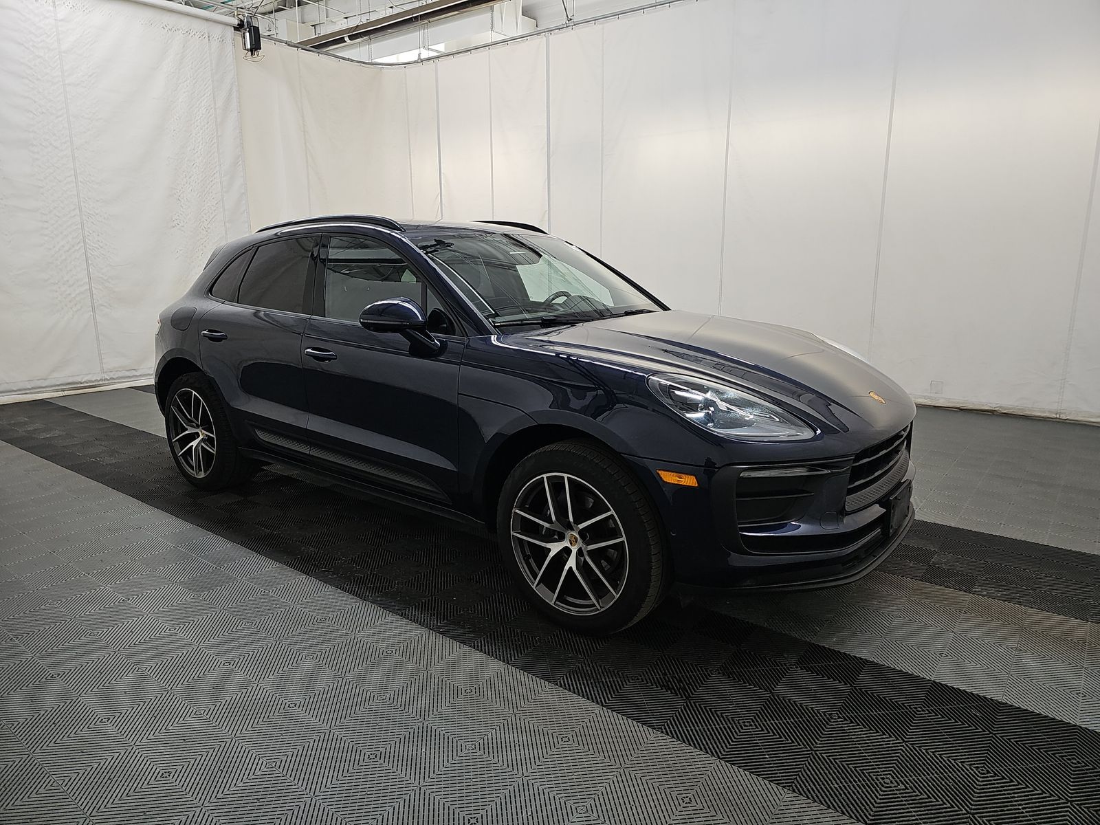 2022 Porsche Macan Base AWD