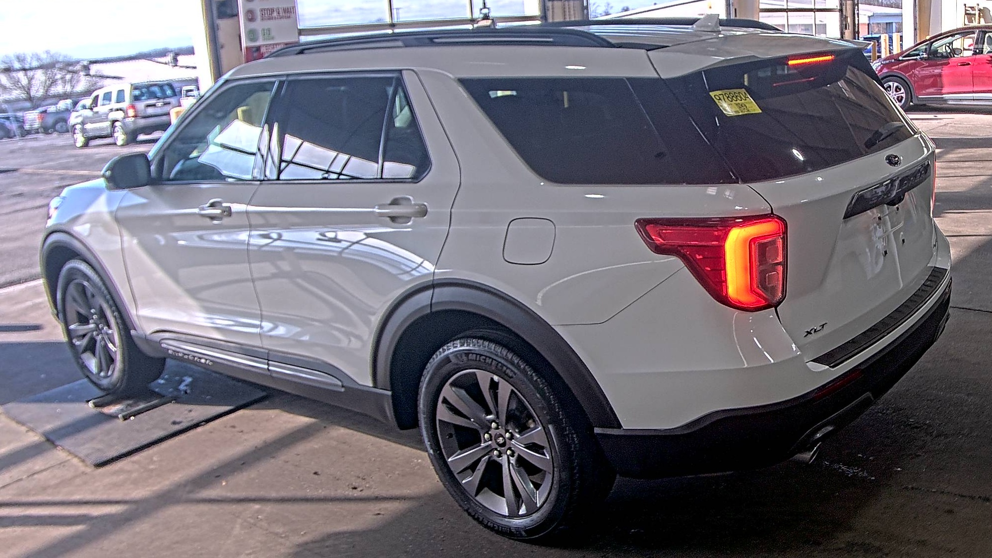 2023 Ford Explorer XLT AWD