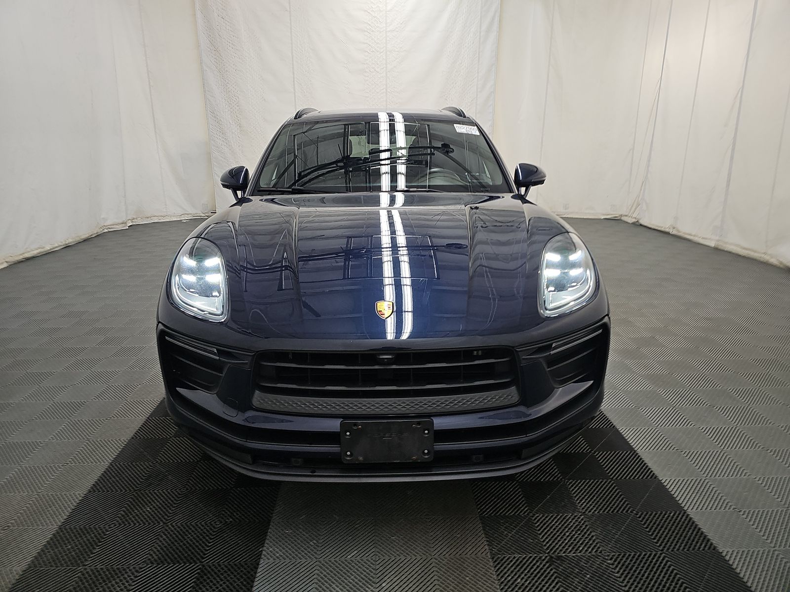 2022 Porsche Macan Base AWD