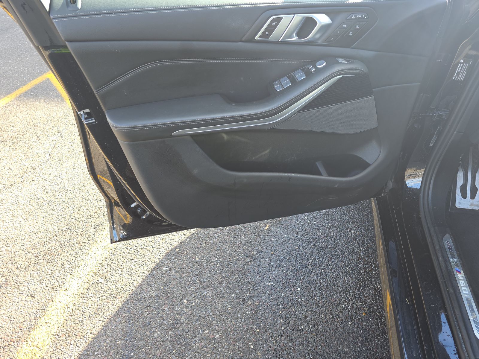 2024 BMW X7 M60i AWD