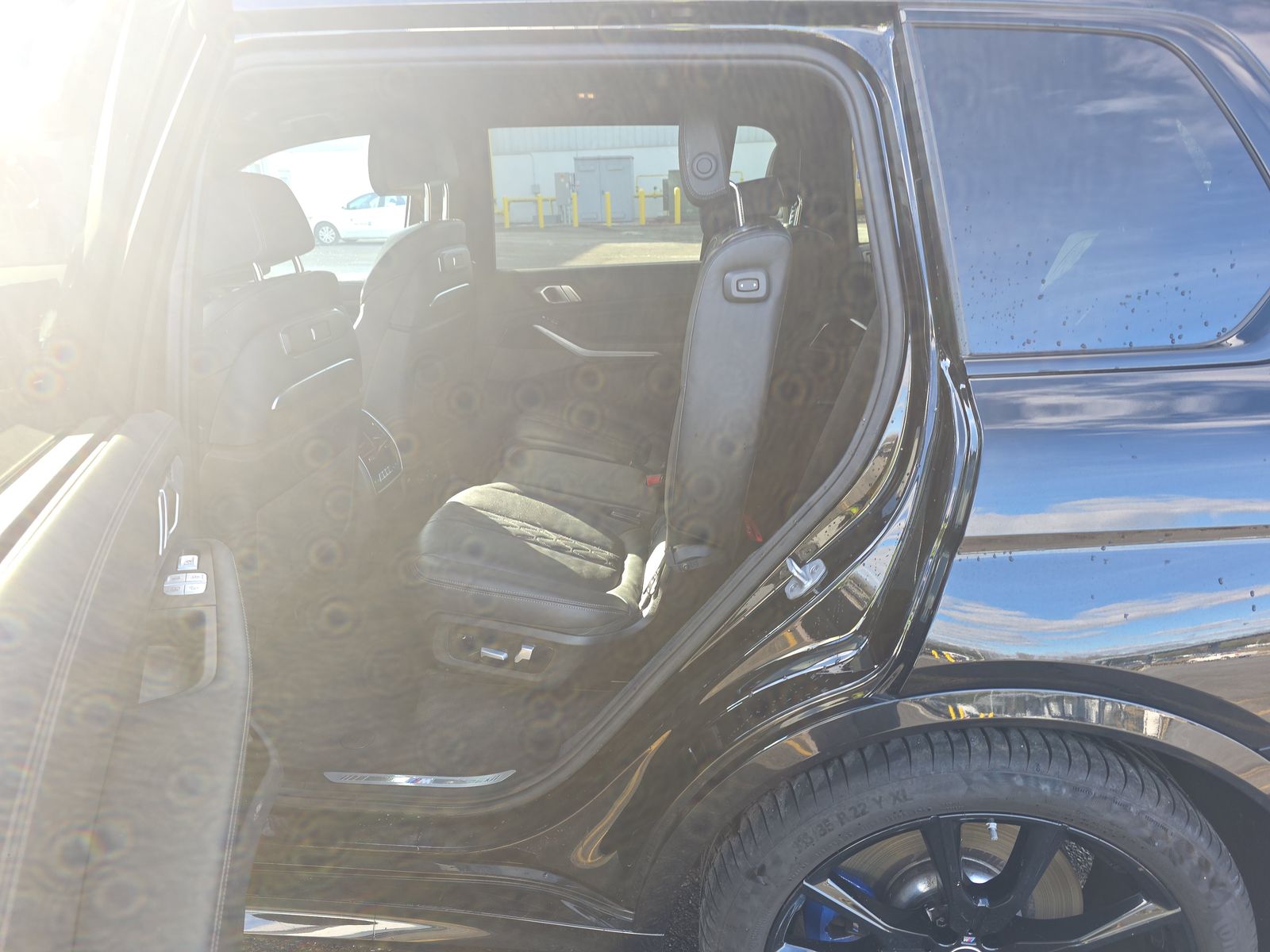 2024 BMW X7 M60i AWD