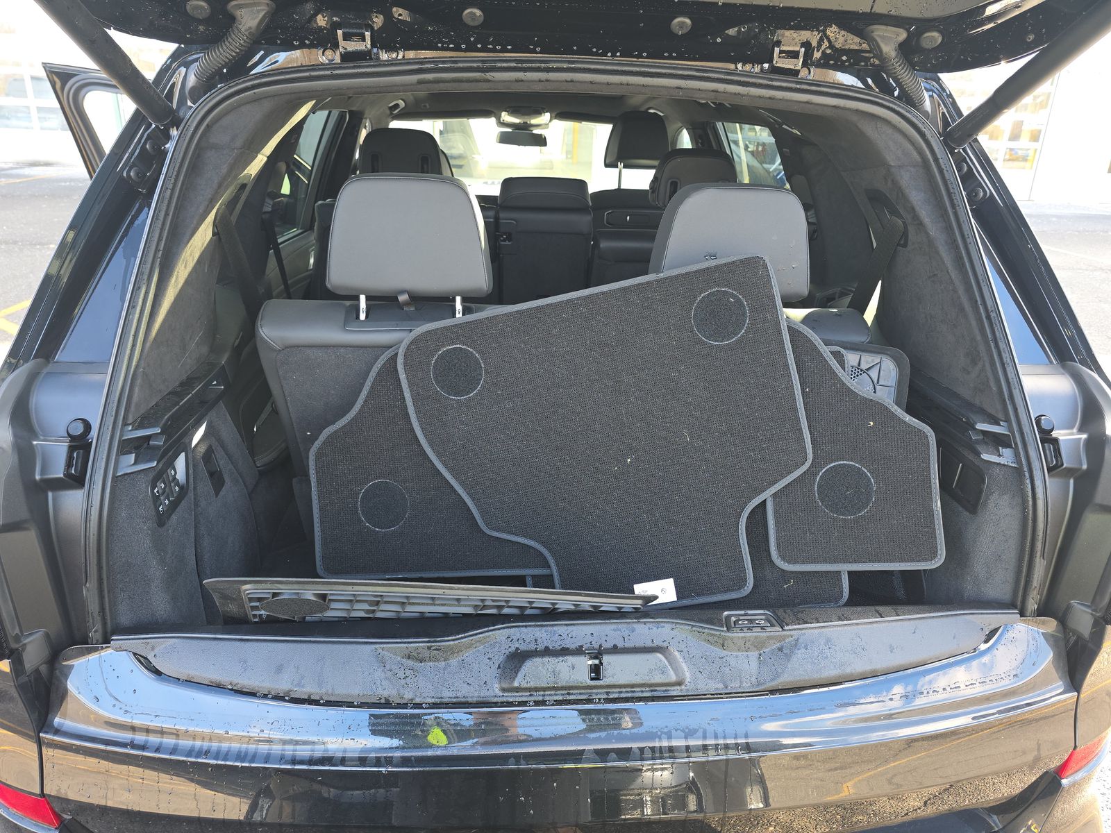 2024 BMW X7 M60i AWD