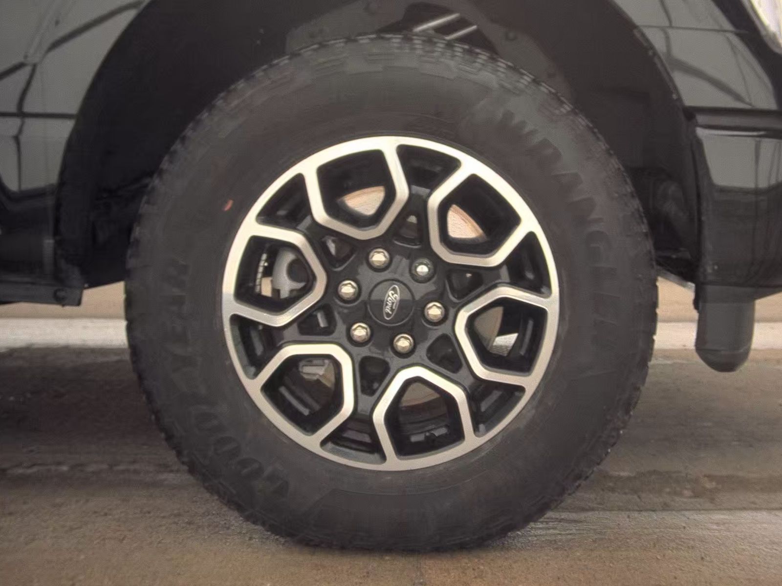 2023 Ford F-150 Lariat AWD