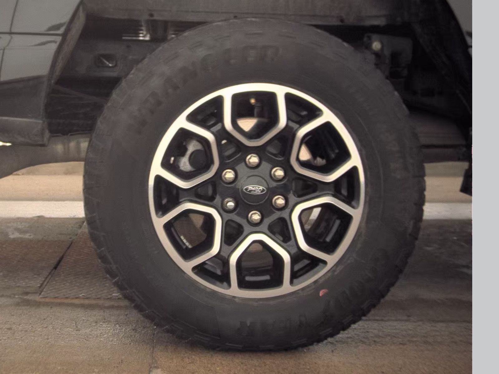 2023 Ford F-150 Lariat AWD