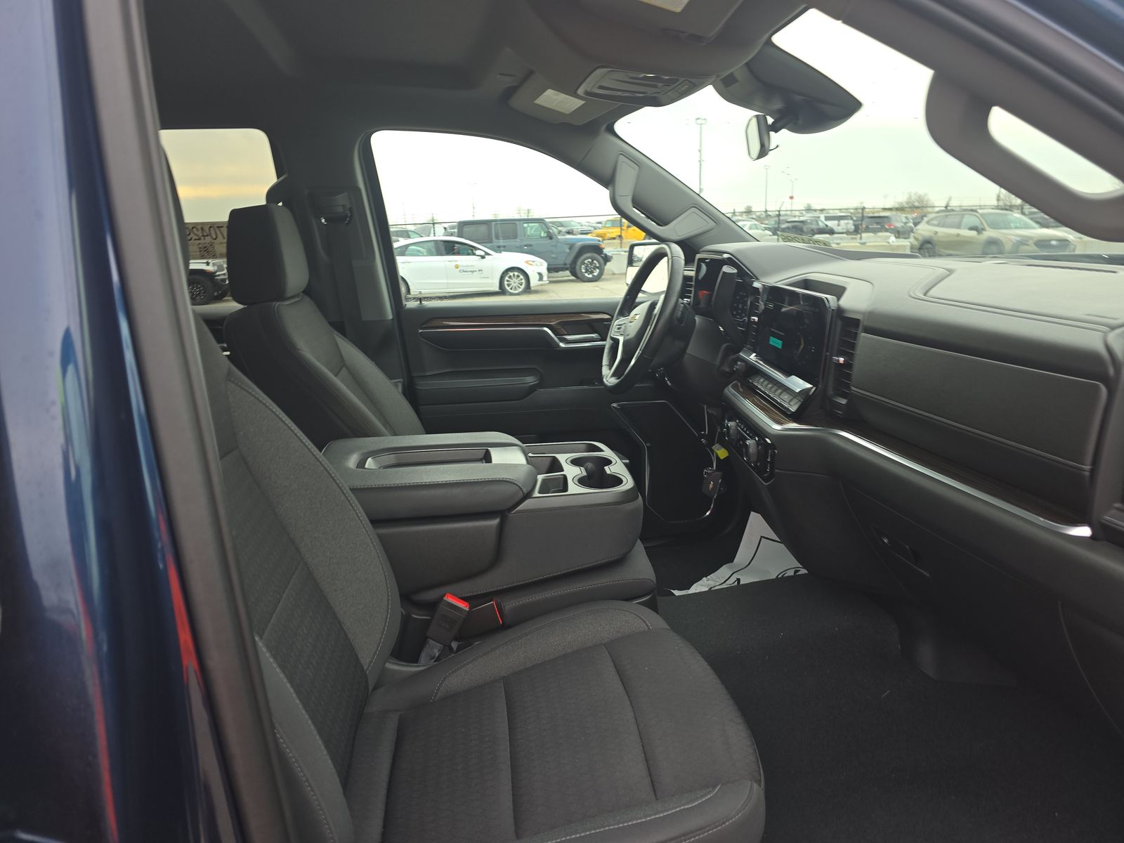 2023 Chevrolet Silverado 1500 LT AWD