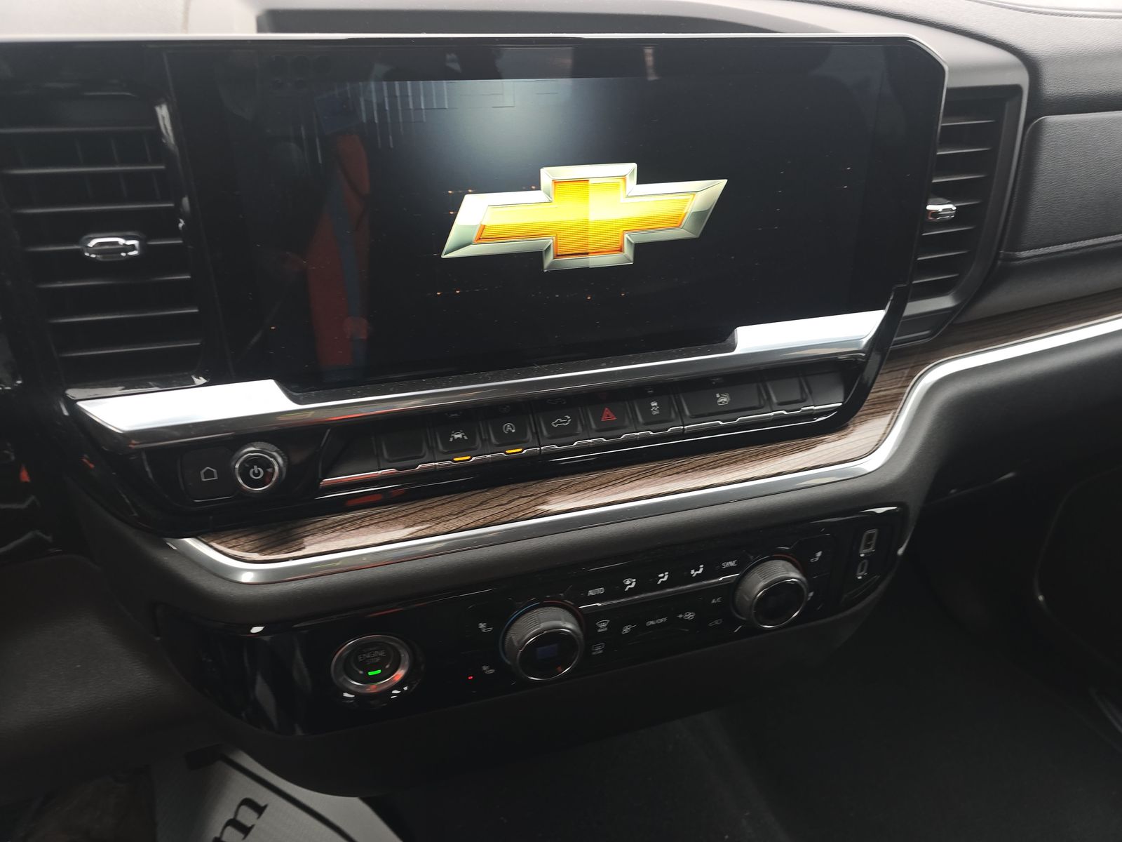 2023 Chevrolet Silverado 1500 LT AWD