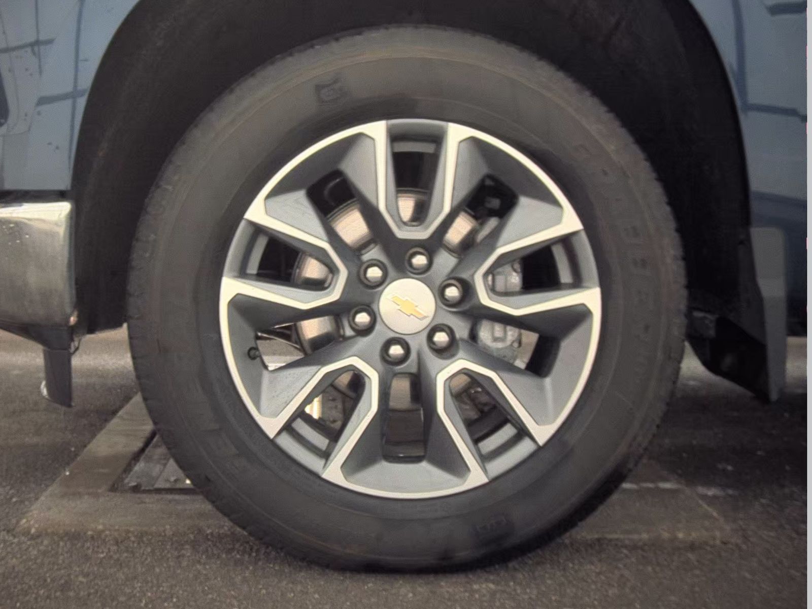 2023 Chevrolet Silverado 1500 LT AWD