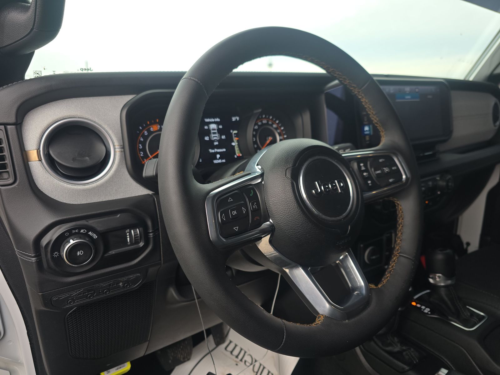 2024 Jeep Wrangler Sahara AWD