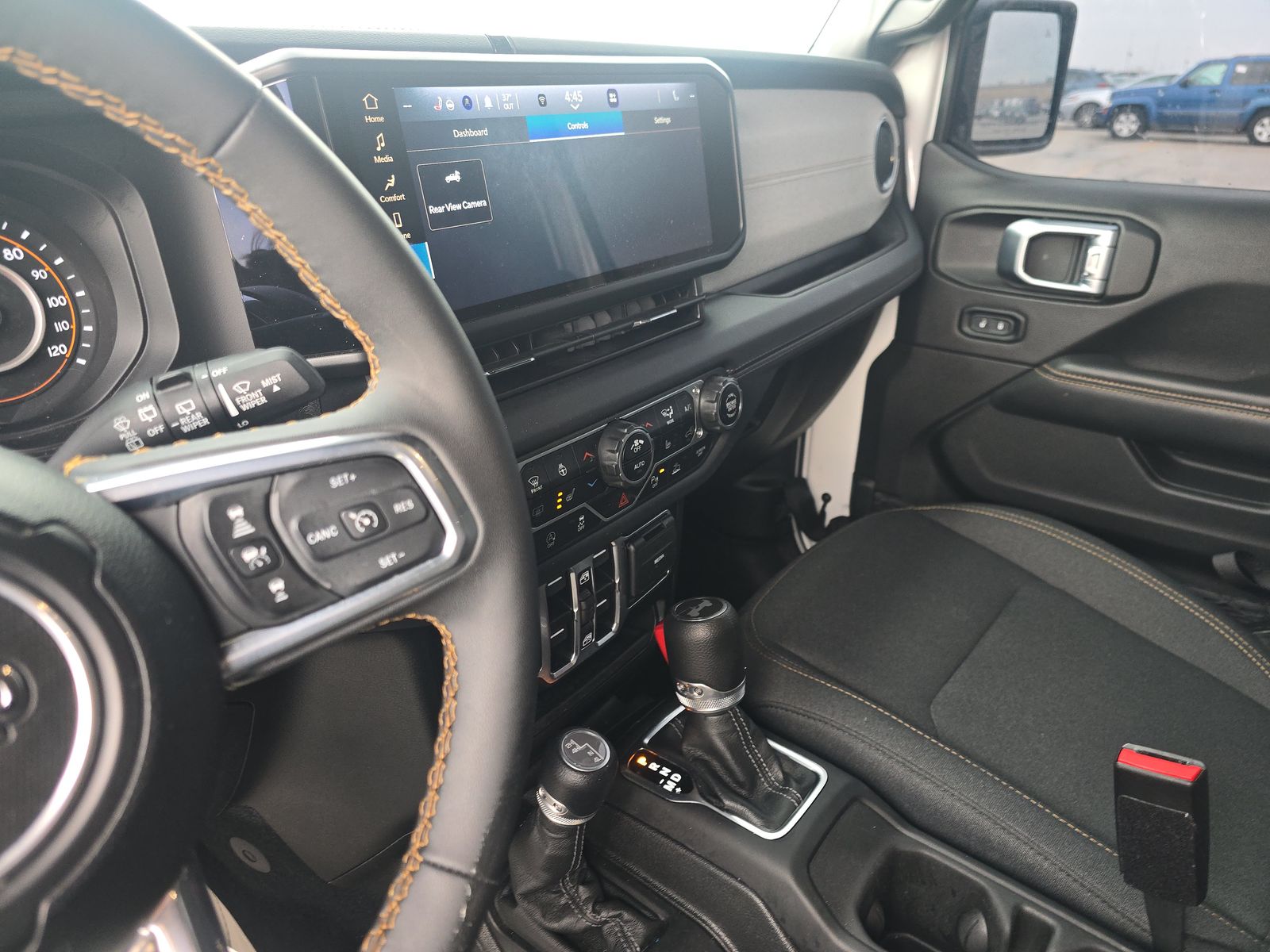 2024 Jeep Wrangler Sahara AWD