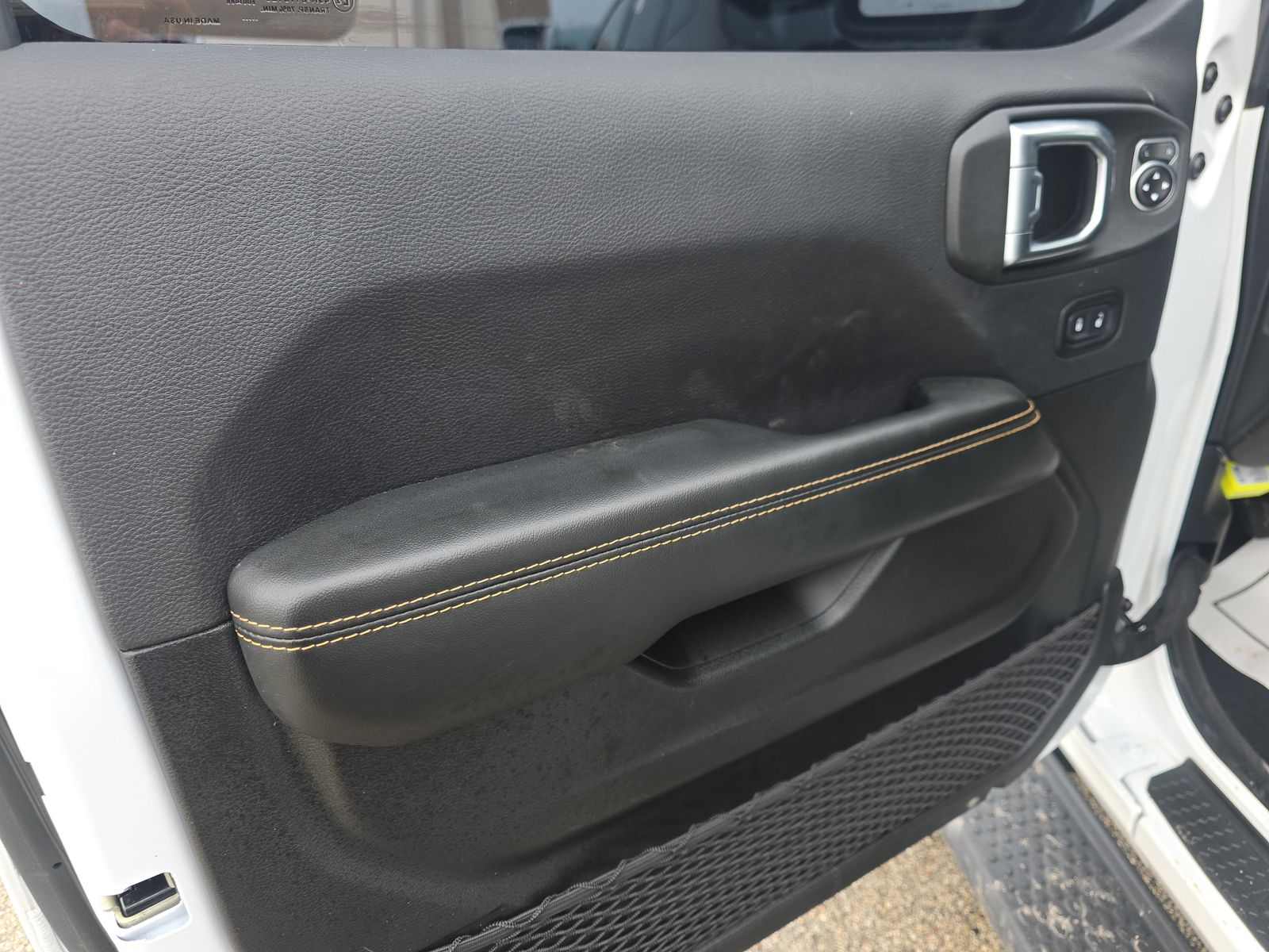 2024 Jeep Wrangler Sahara AWD