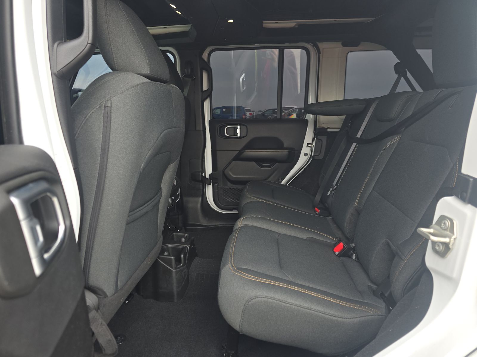 2024 Jeep Wrangler Sahara AWD