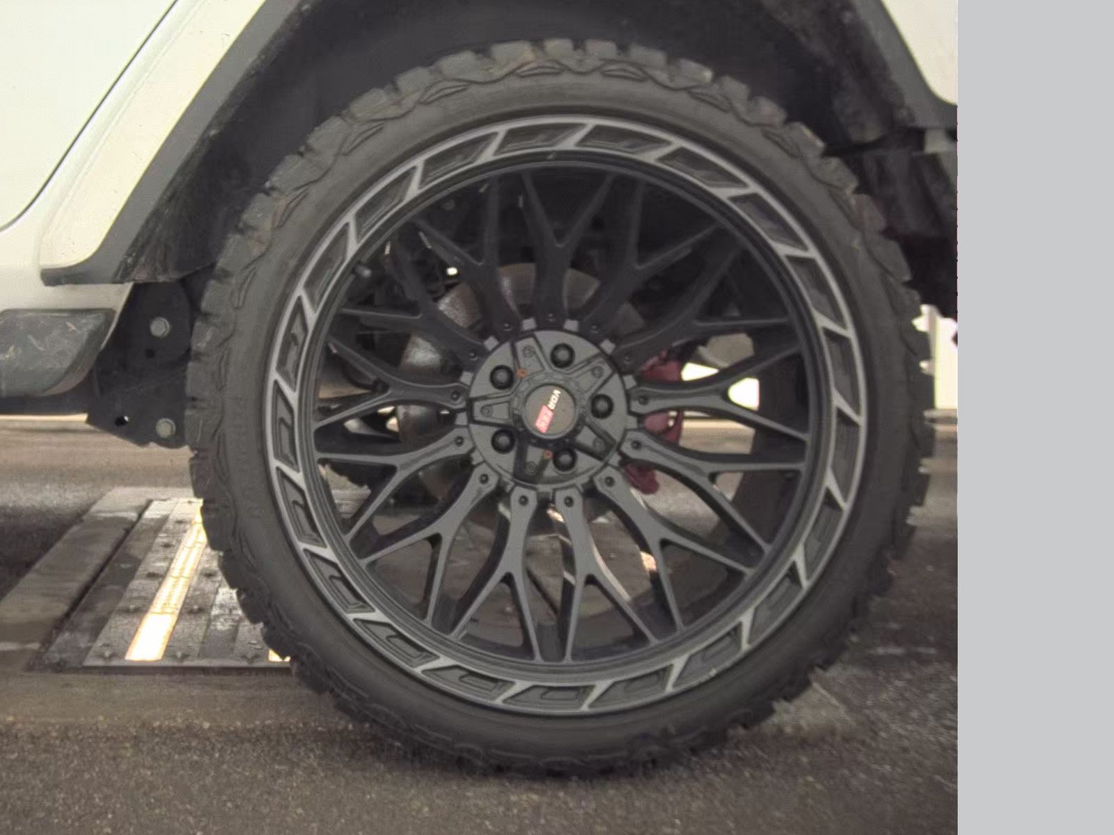 2024 Jeep Wrangler Sahara AWD