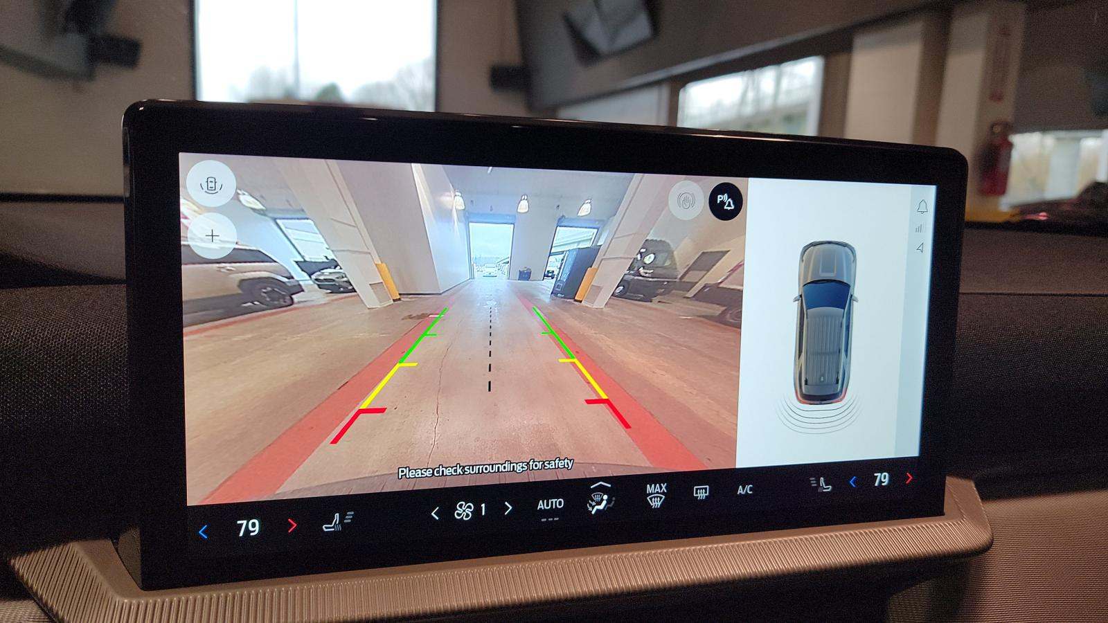 2025 Ford Explorer Active AWD