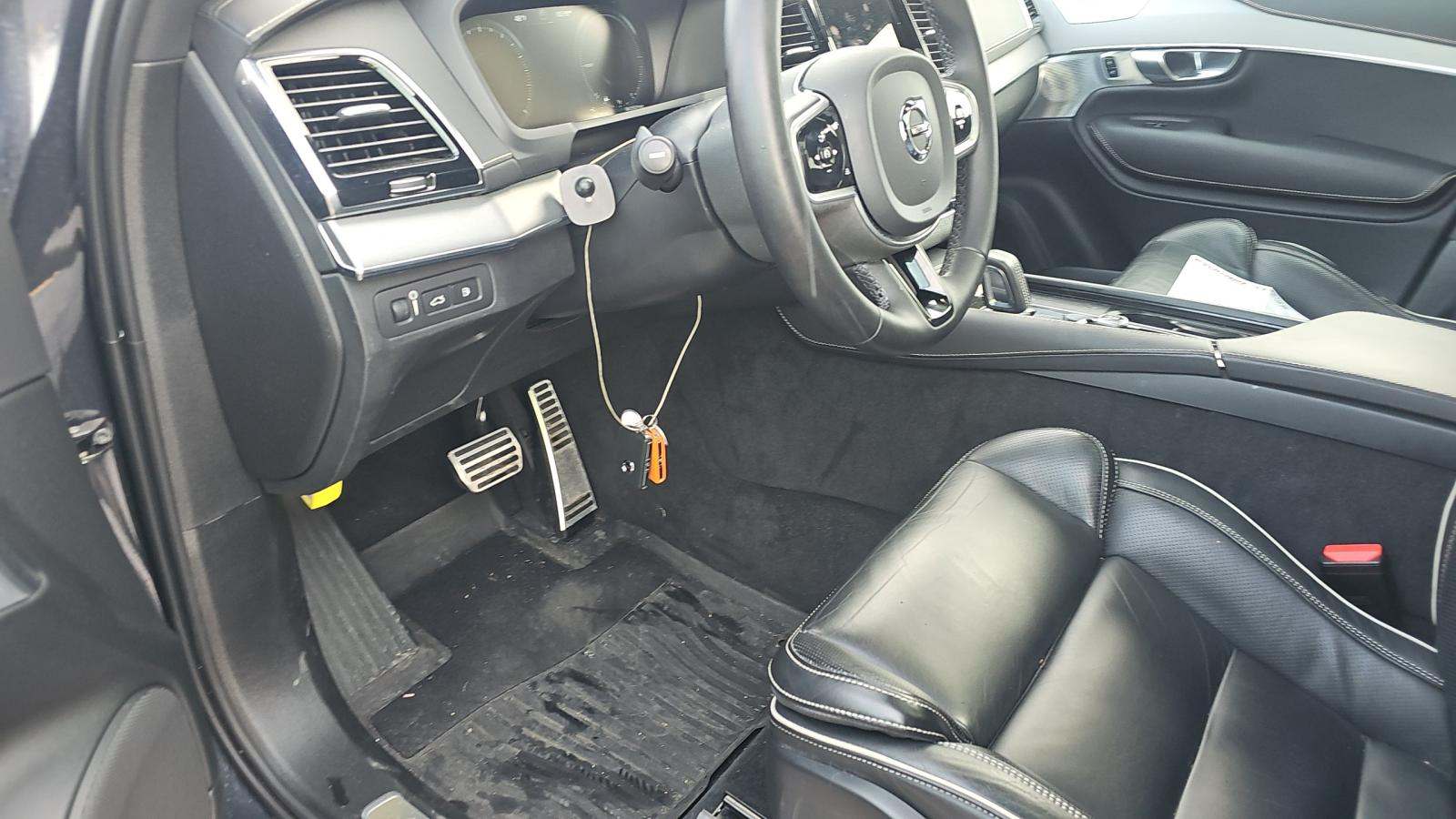 2022 Volvo XC90 Recharge T8 R-Design AWD