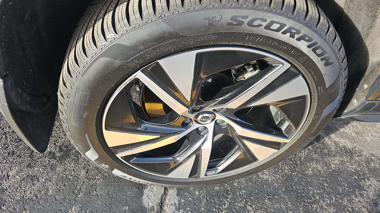 2022 Volvo XC90 Recharge T8 R-Design AWD