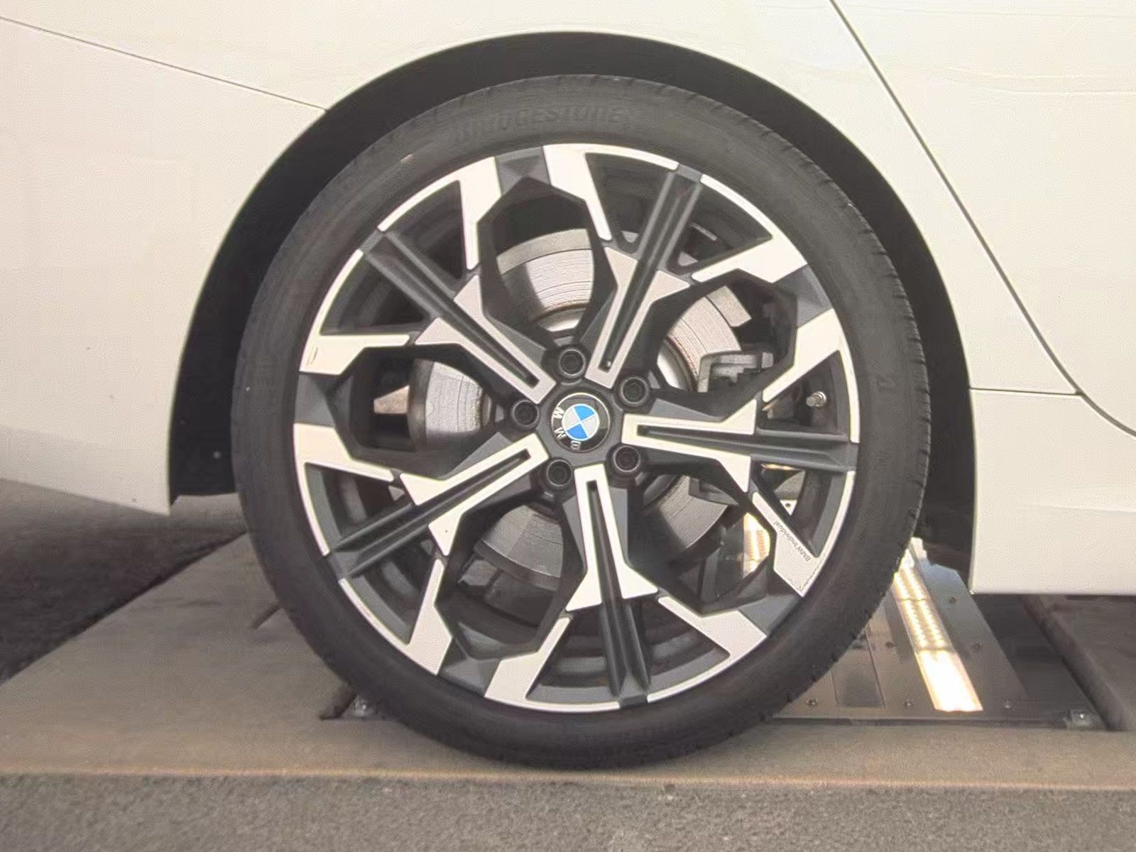 2025 BMW 3 Series 330i RWD