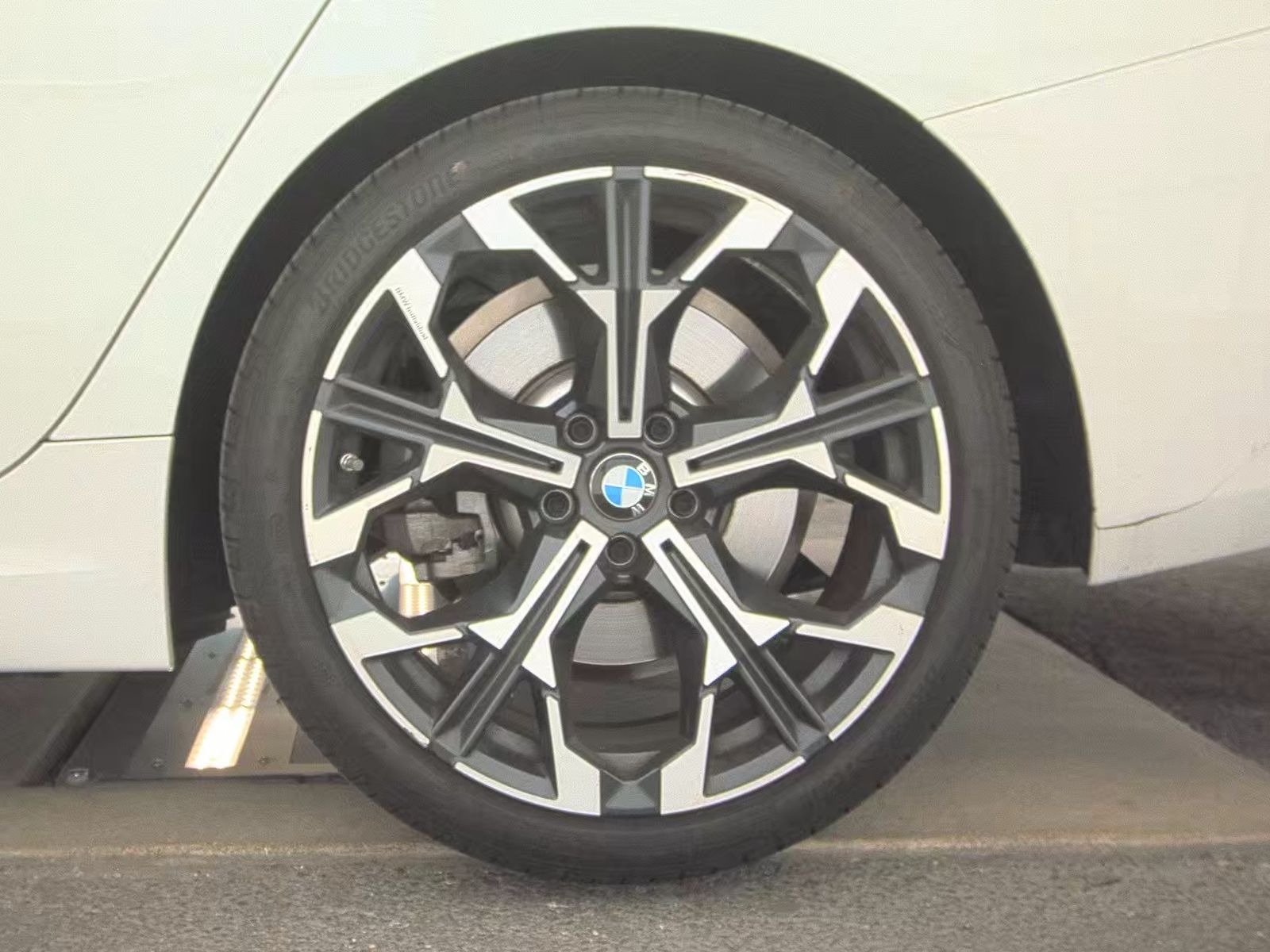 2025 BMW 3 Series 330i RWD