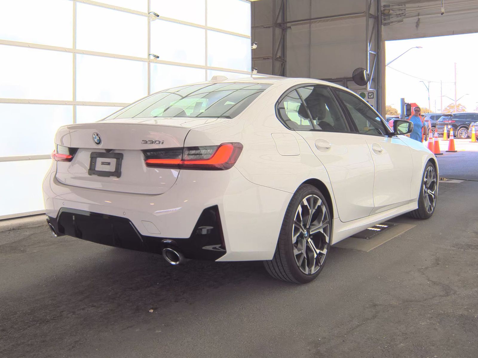 2025 BMW 3 Series 330i RWD