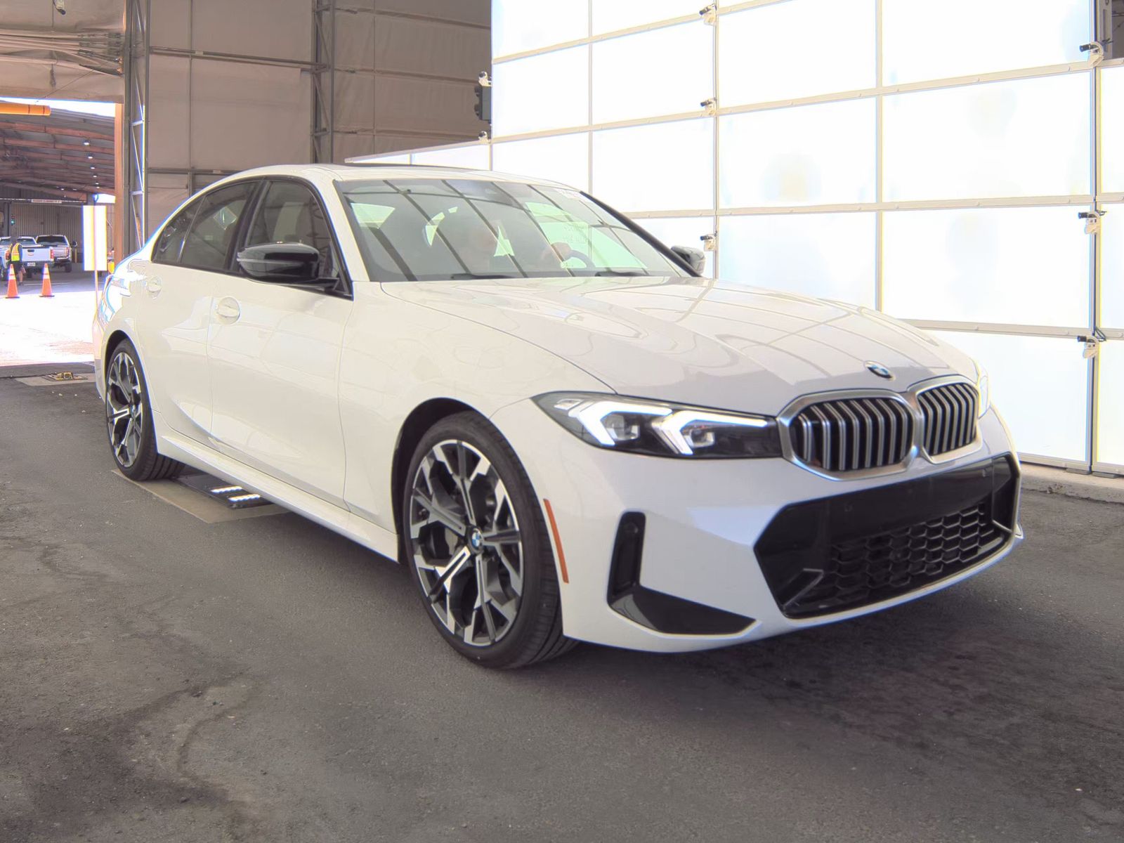 2025 BMW 3 Series 330i RWD