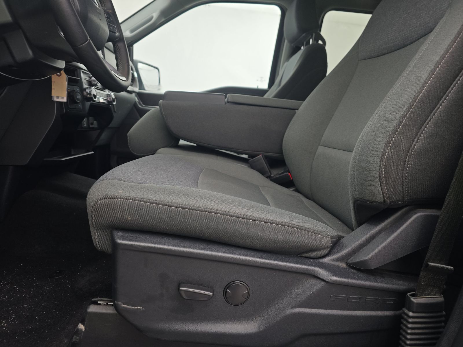 2025 Ford F-150 XLT AWD