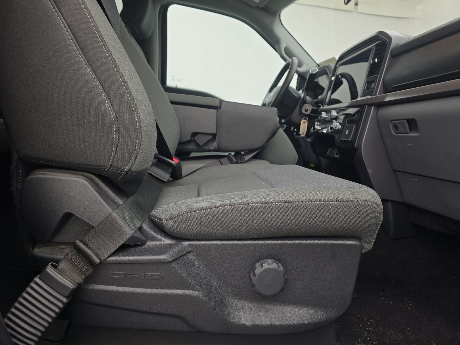 2025 Ford F-150 XLT AWD