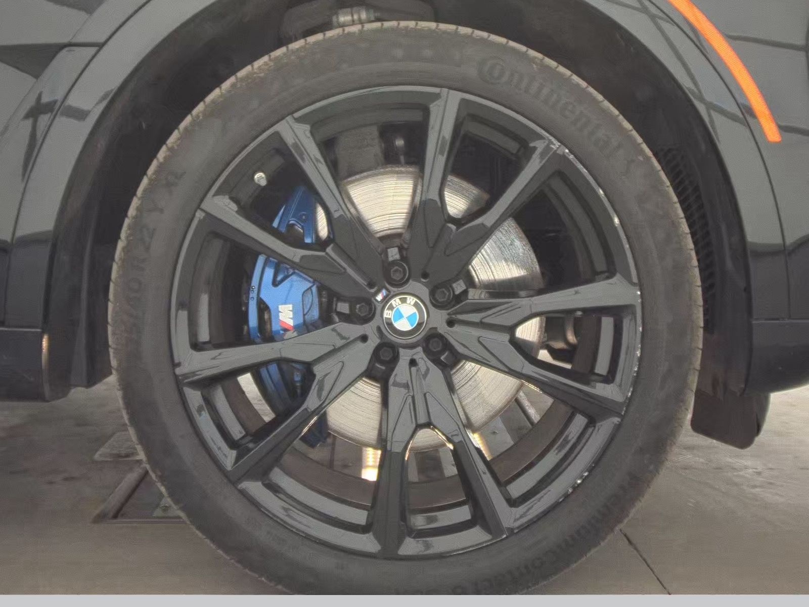 2024 BMW X7 M60i AWD