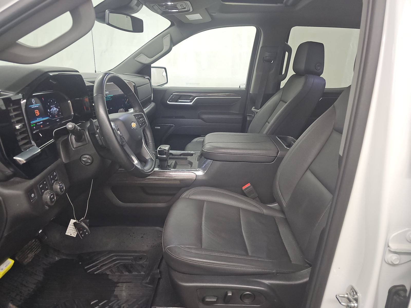 2025 Chevrolet Silverado 1500 LTZ AWD