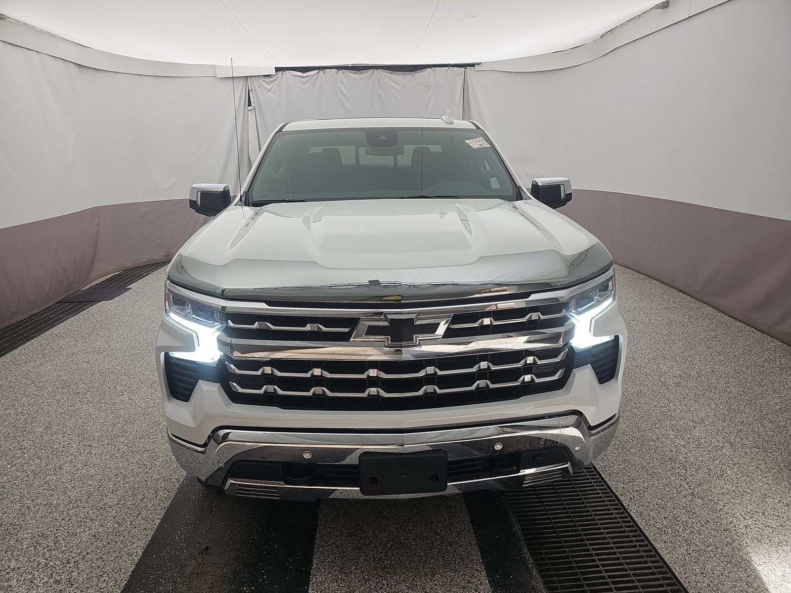 2025 Chevrolet Silverado 1500 LTZ AWD