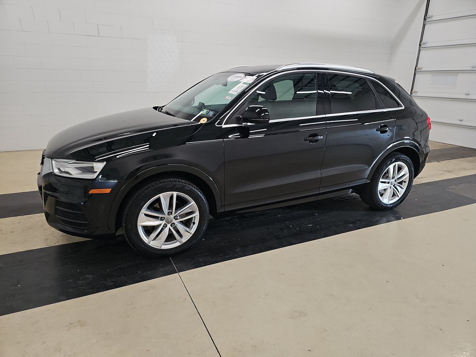 2016 Audi Q3 Premium Plus's photo