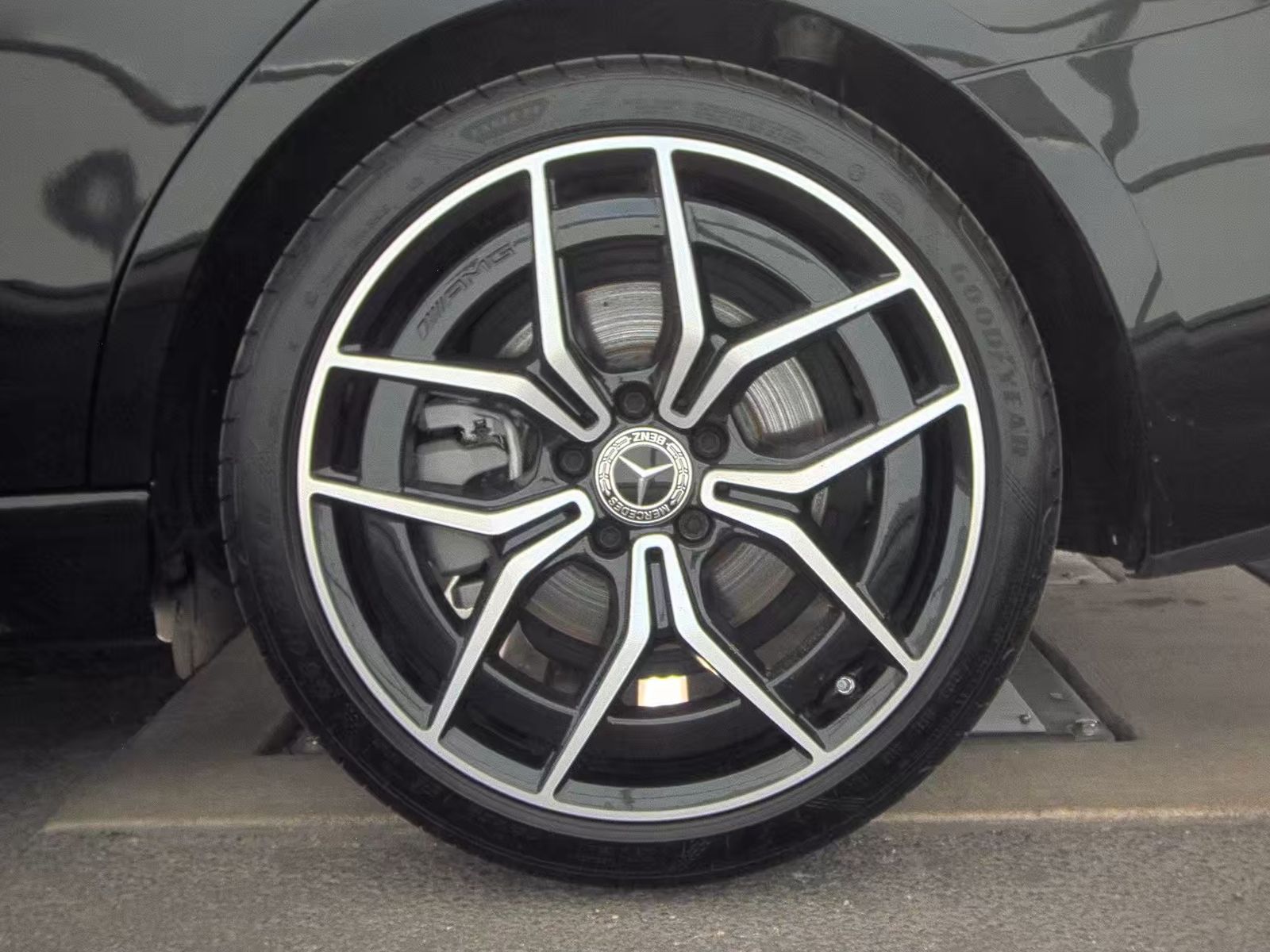 2025 Mercedes-Benz C-Class C 300 RWD