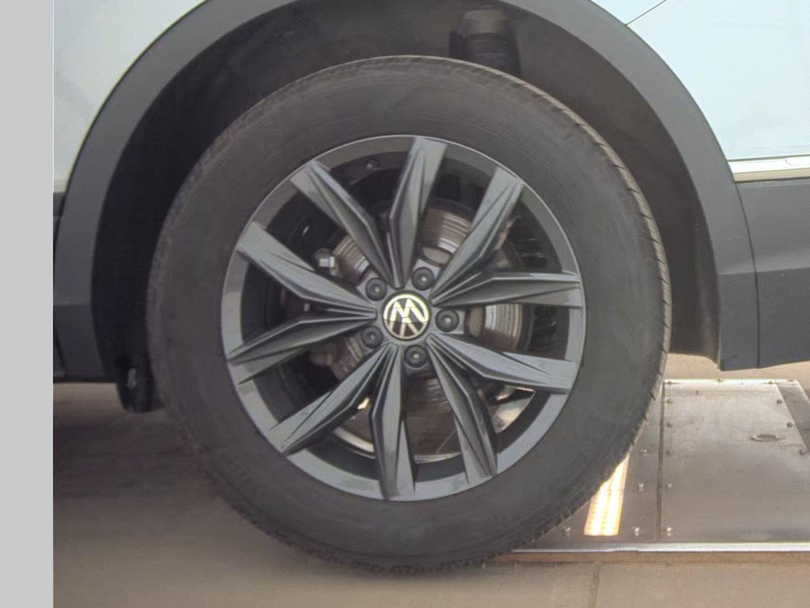 2024 Volkswagen Tiguan 2.0T Wolfsburg Edition FWD