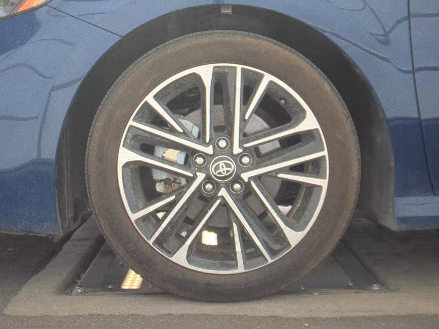 2025 Toyota Camry XLE FWD