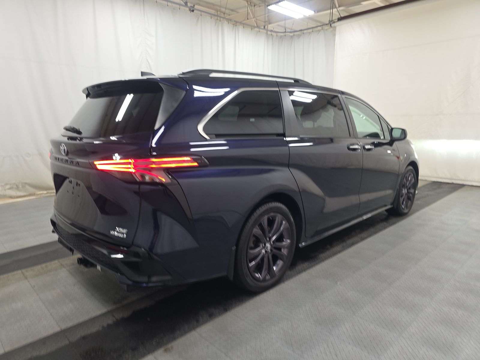 2022 Toyota Sienna XSE FWD