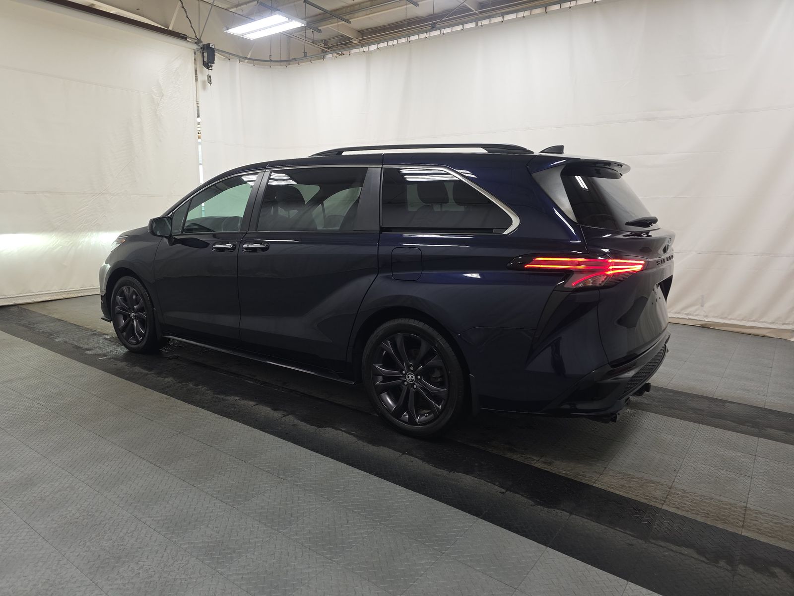 2022 Toyota Sienna XSE FWD
