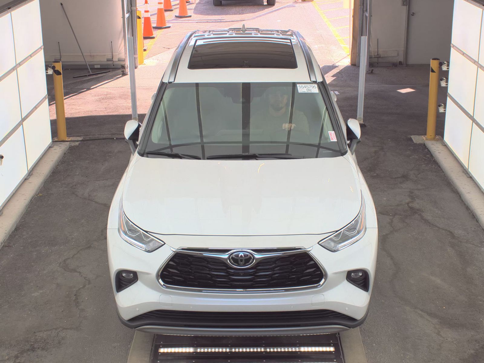 2025 Toyota Highlander Hybrid Platinum AWD