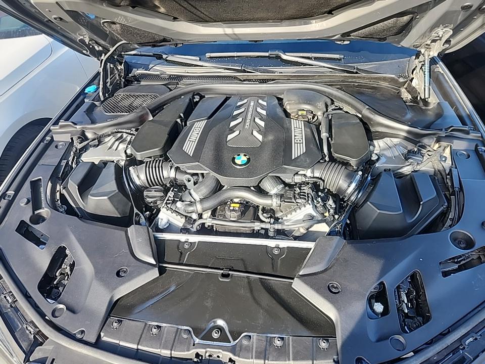 2022 BMW 5 Series M550i xDrive AWD