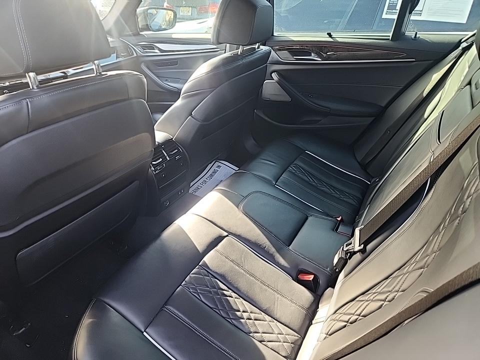 2022 BMW 5 Series M550i xDrive AWD