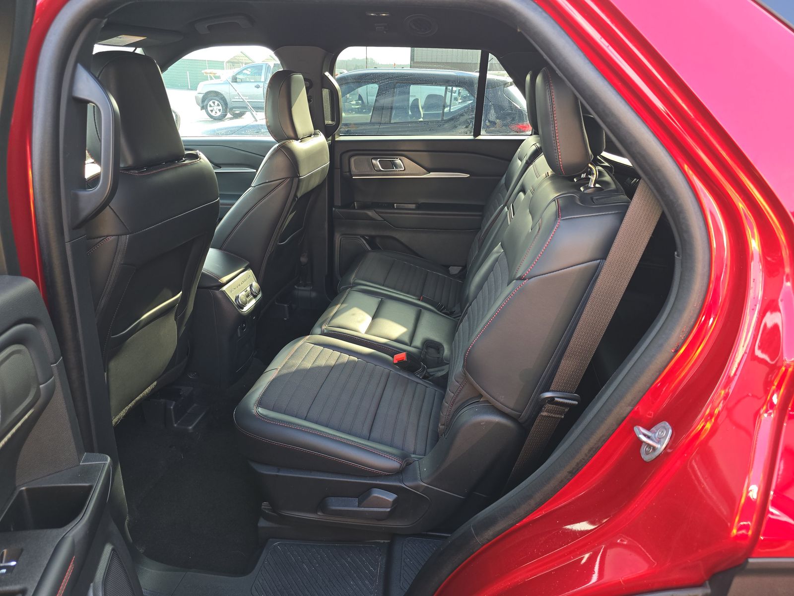 2025 Ford Explorer ST-Line AWD