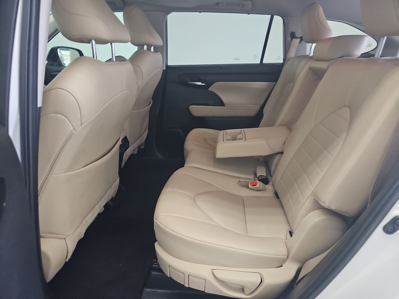 2023 Toyota Highlander XLE FWD