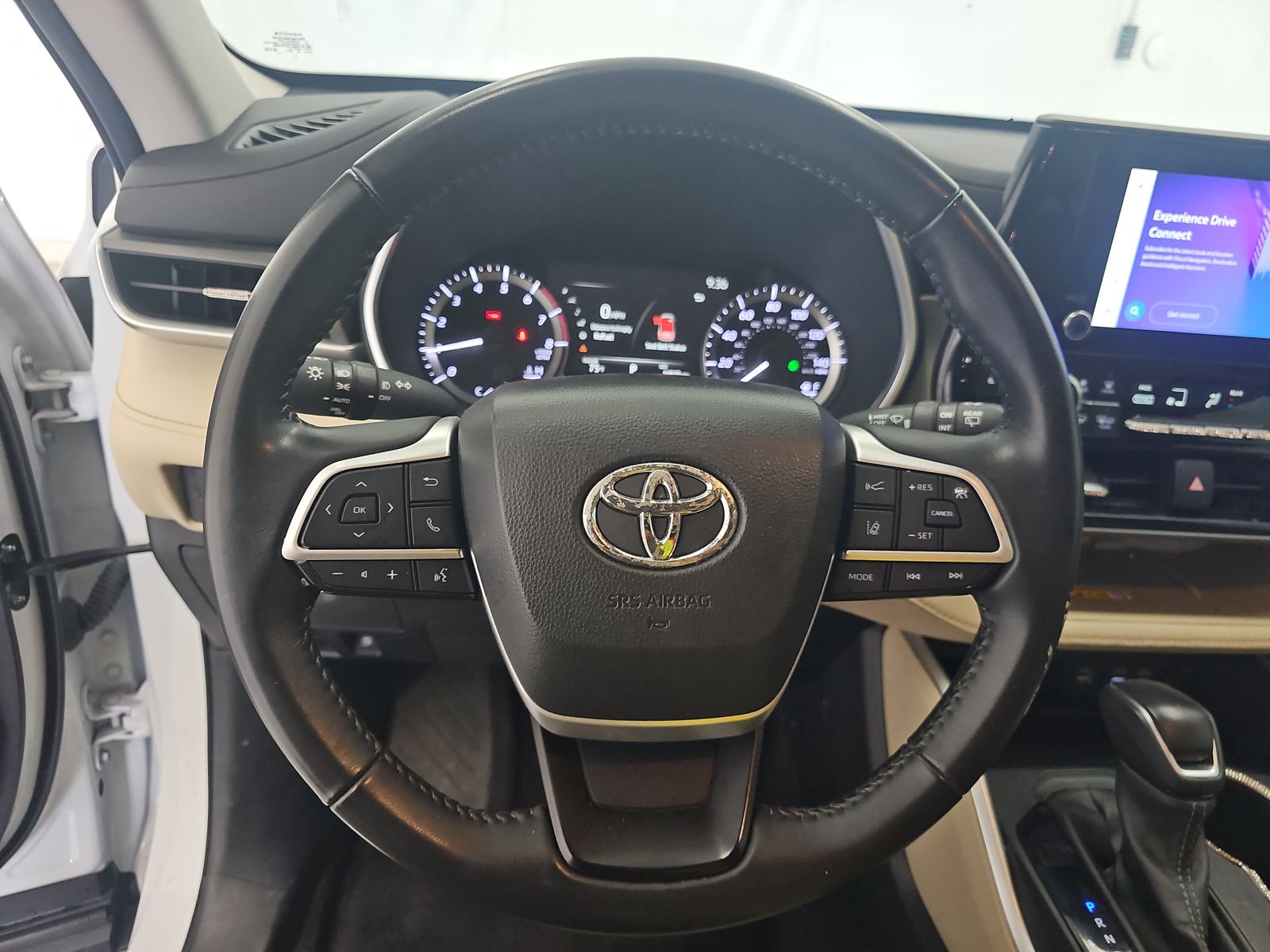2023 Toyota Highlander XLE FWD
