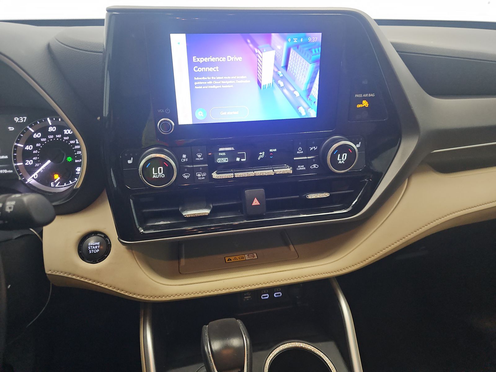 2023 Toyota Highlander XLE FWD