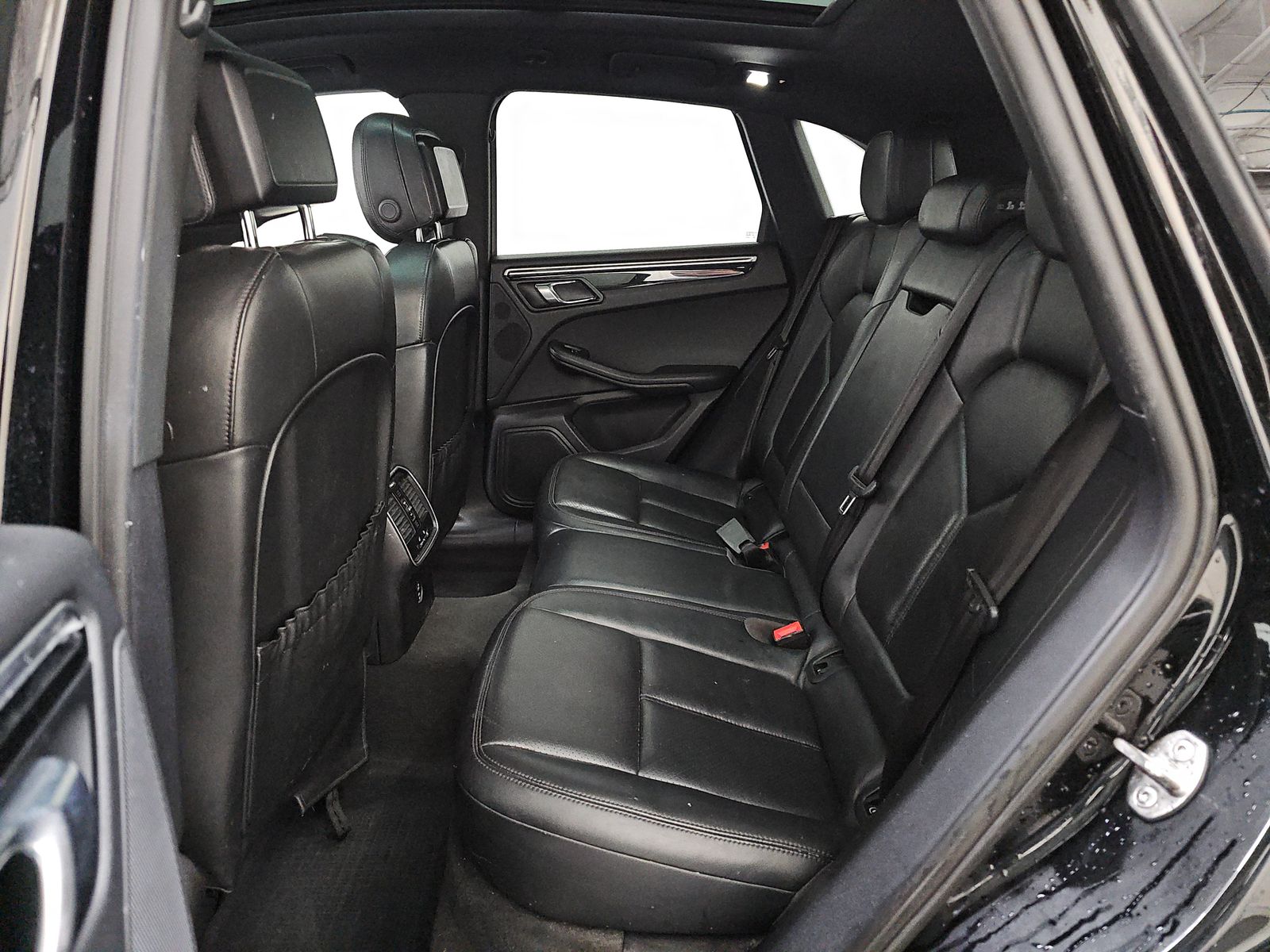 2023 Porsche Macan Base AWD