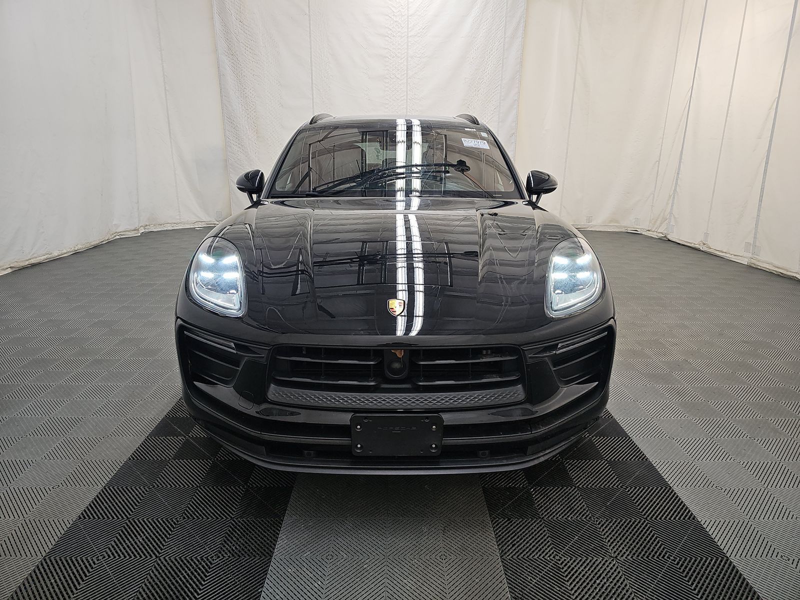 2023 Porsche Macan Base AWD