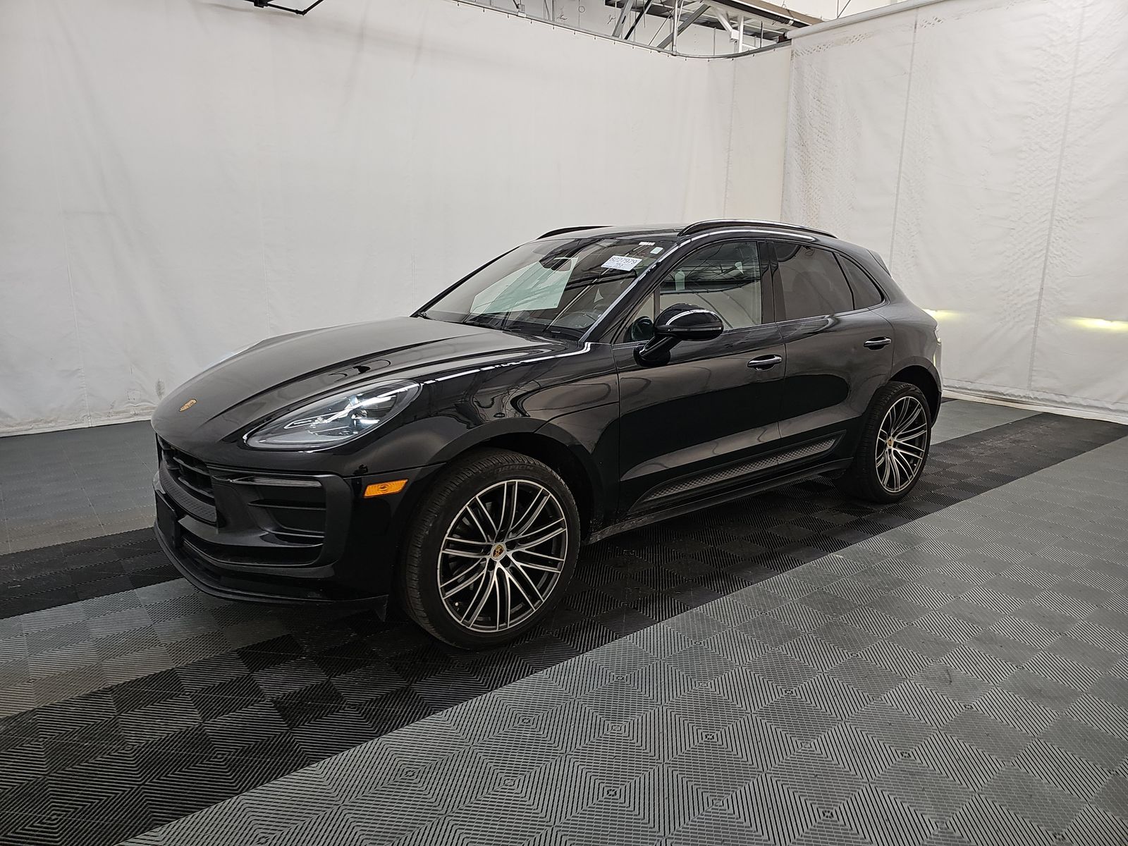 2023 Porsche Macan Base AWD